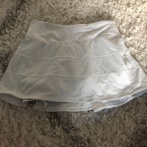 WHITE LULULEMON SIZE 0 SKIRT!